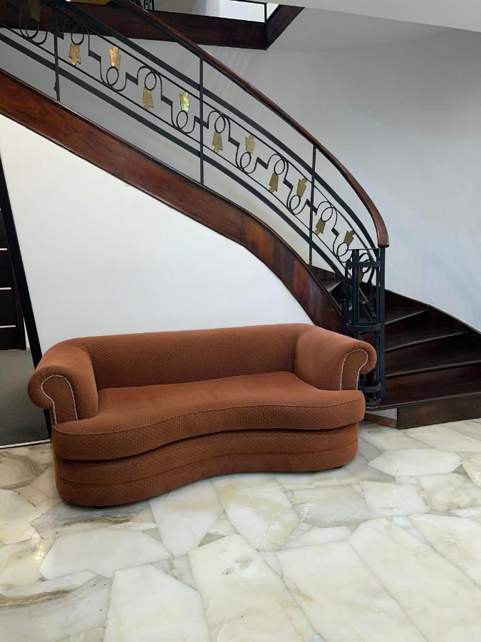Alston Inn Hotel Кіто Екстер'єр фото